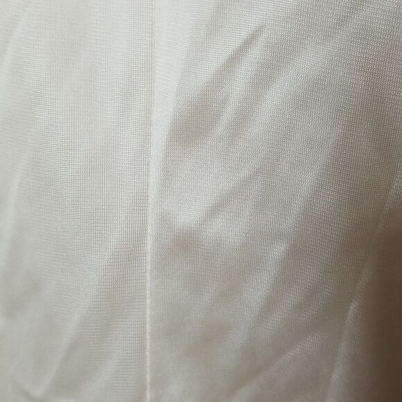 Vintage Womansl Slip With Lace Detail flawless! - Picture 3 of 4